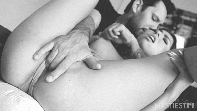 Клитор и анус любимой жены