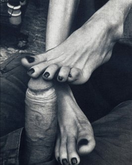 Пяточки зрелой мамаши