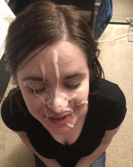 Скромница дала трем мужикам