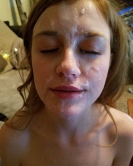 Утопающая в сперме