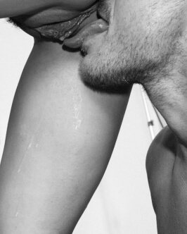 Как меня заставляли лизать